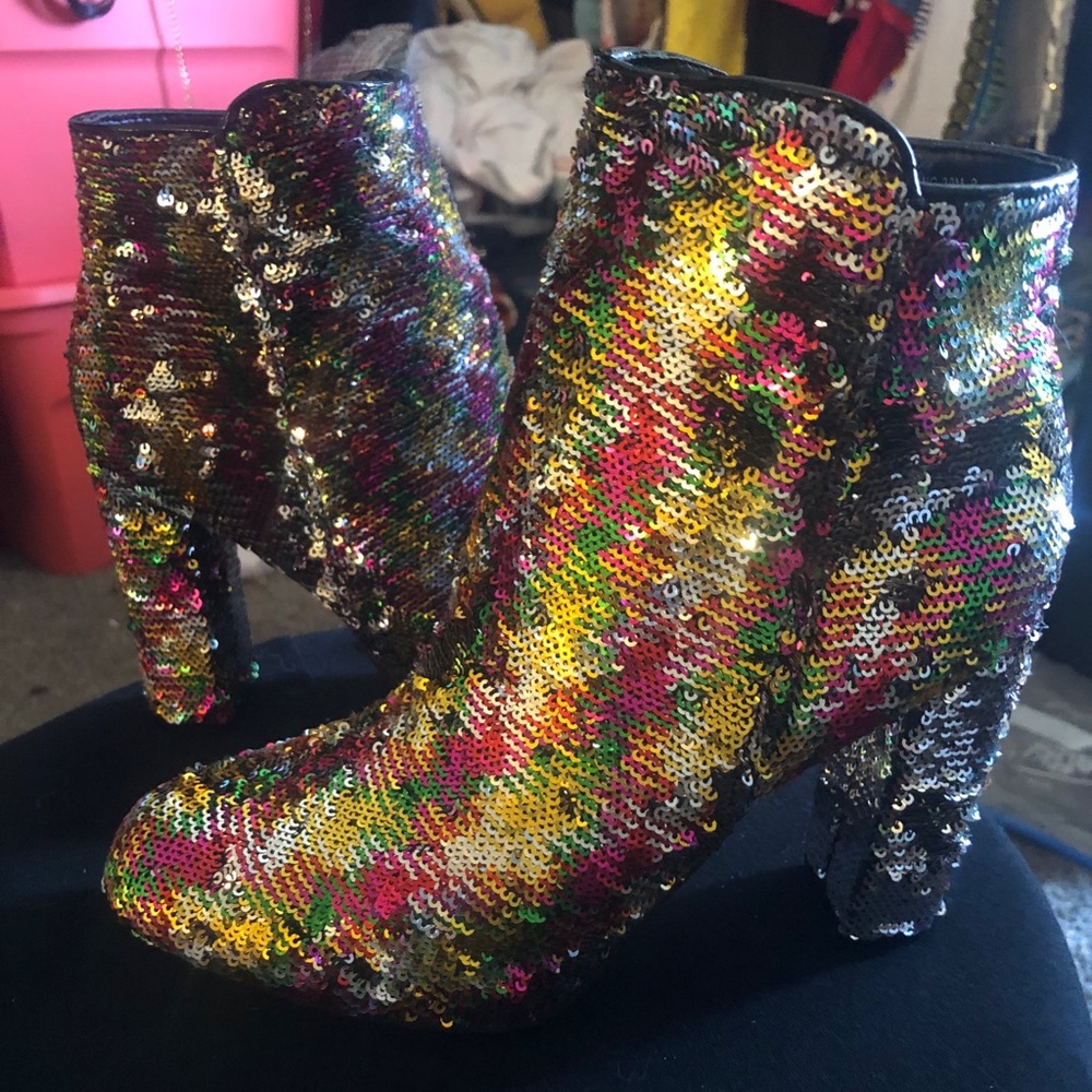 New multicolored Sequins ankle boots size 9